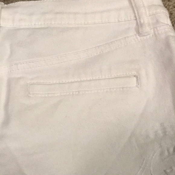 Brand New Bisou Bisou shorts - Picture 5 of 6